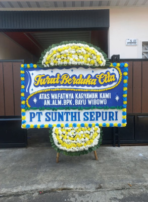 Papan Bunga Duka di Enrekang