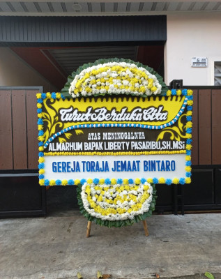 Papan Bunga Duka di Enrekang